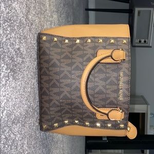 Michael kors bag!!